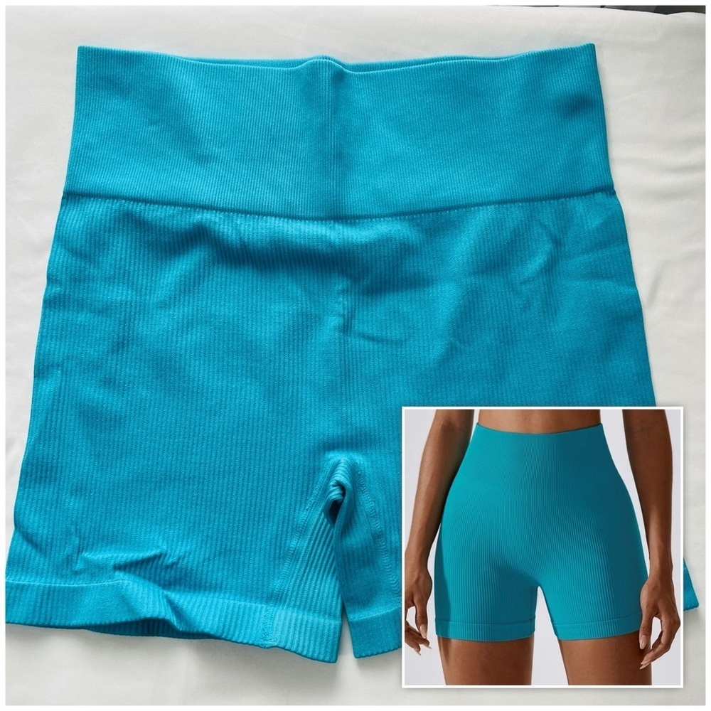 Colsie Women’s Size Large Teal Ribbed Bike Shorts Yoga EUC Exercise Running